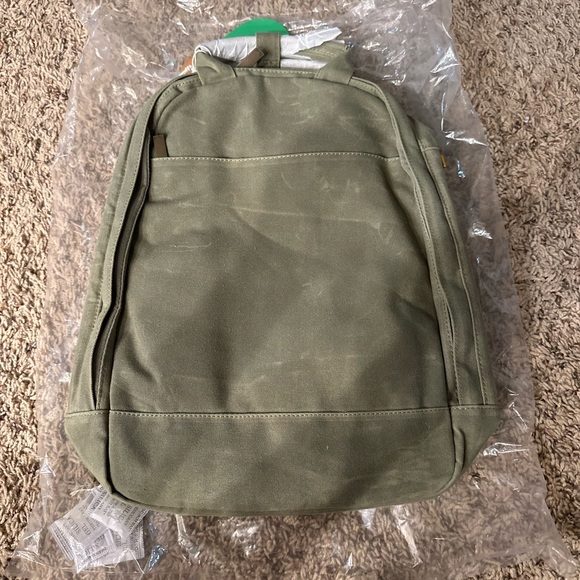 Day Owl “The Backpack” Color Olive Green Slim size - Picture 2 of 6